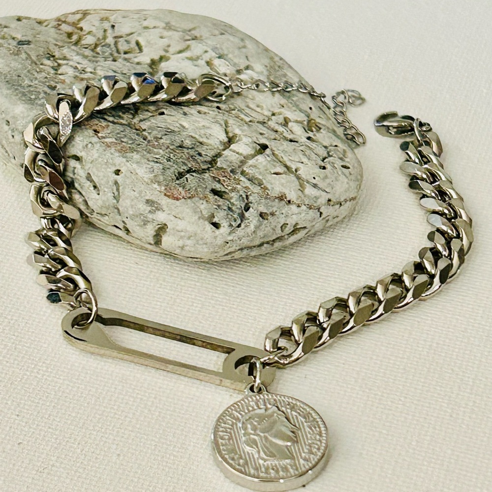 Coin chart stainless steel bracelet. Trendy jewelry. Cuban chain bracelet. - Picture 2 of 5